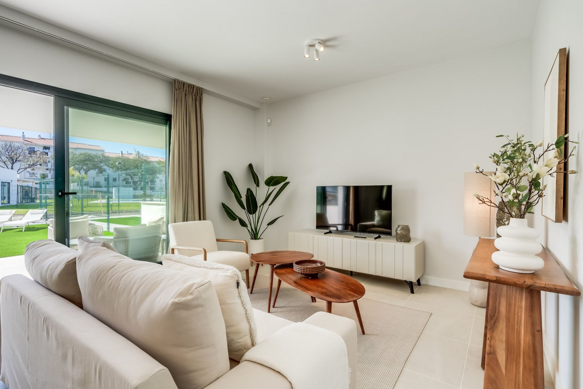 Erdgeschosswohnung in Estepona, Estepona, 3/12