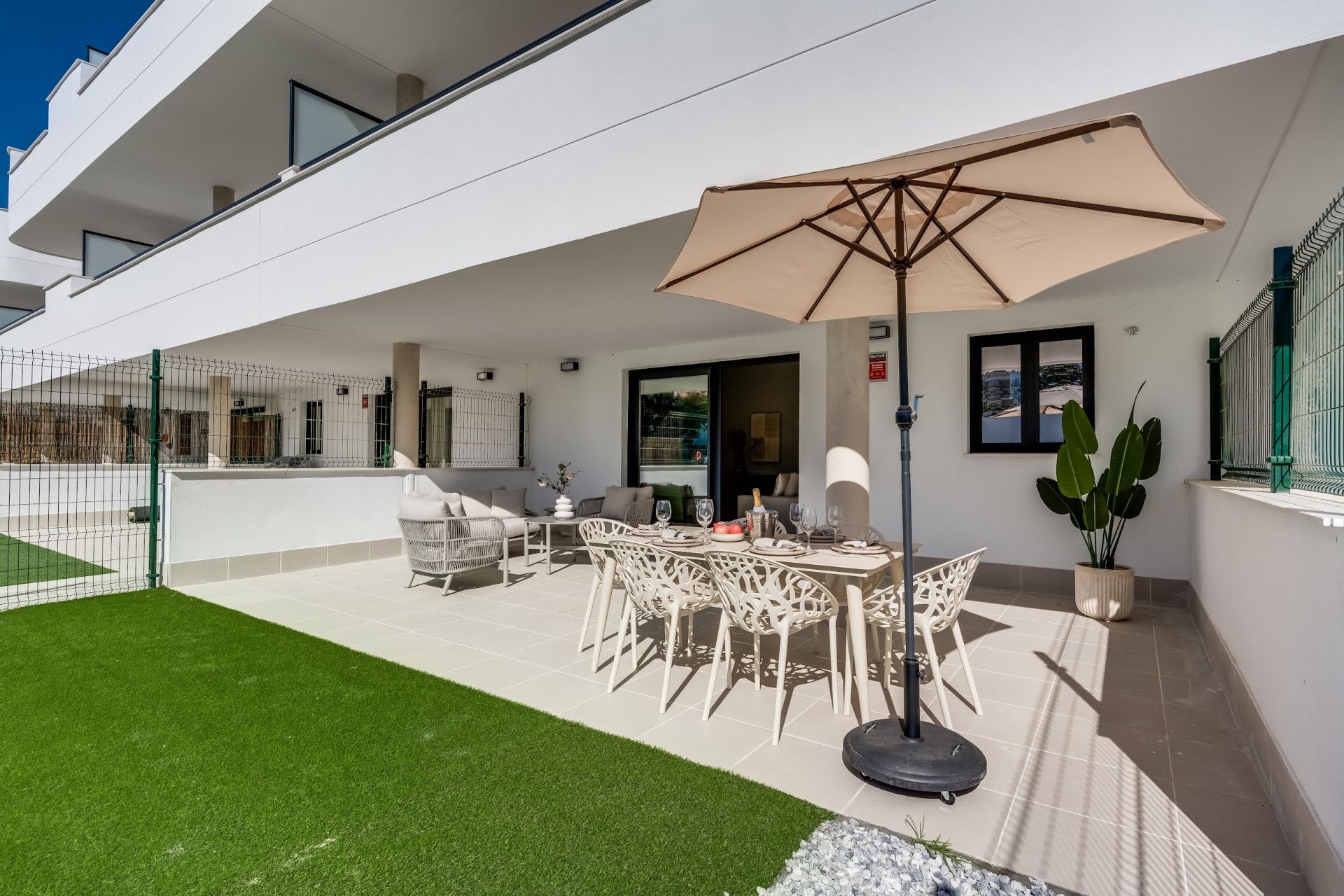 Erdgeschosswohnung in Estepona, Estepona, 4/12