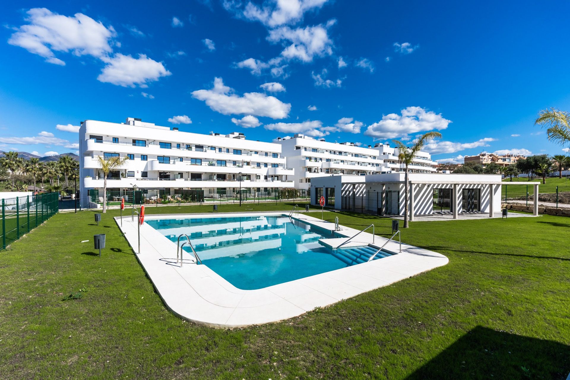 Erdgeschosswohnung in Estepona, Estepona, 5/12