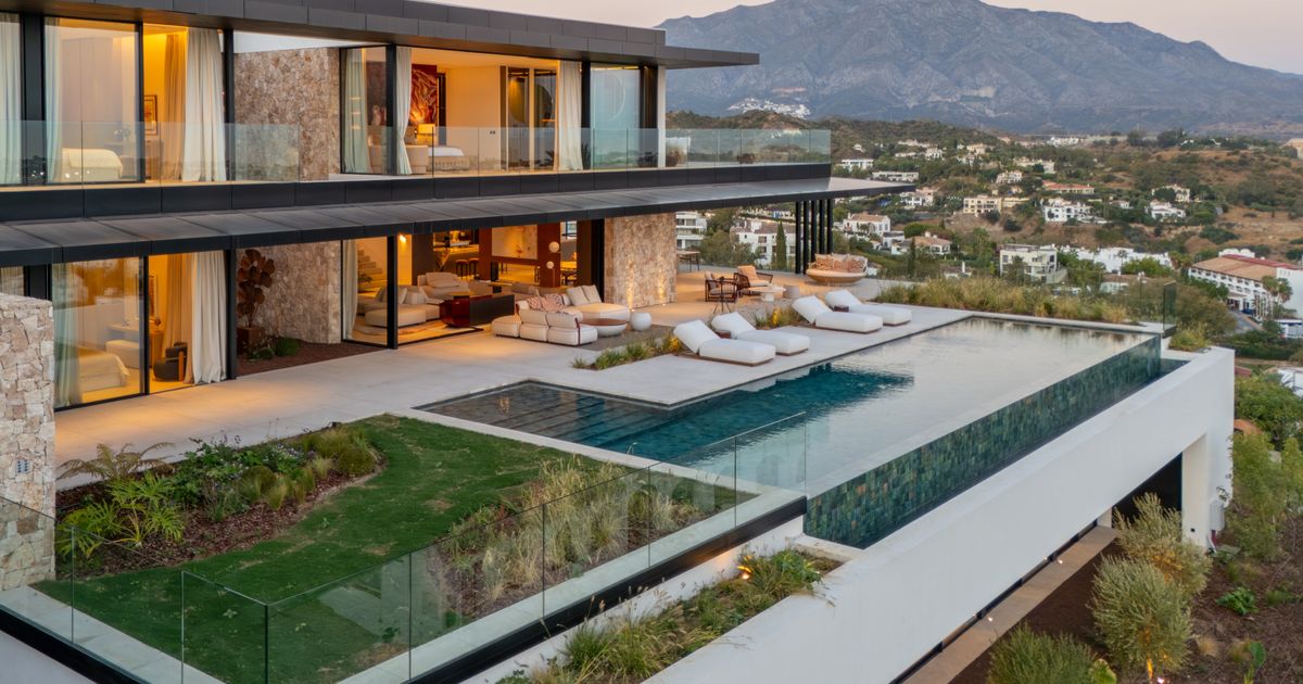 Villa in Benahavis, El Herrojo, Benahavis, 3/12