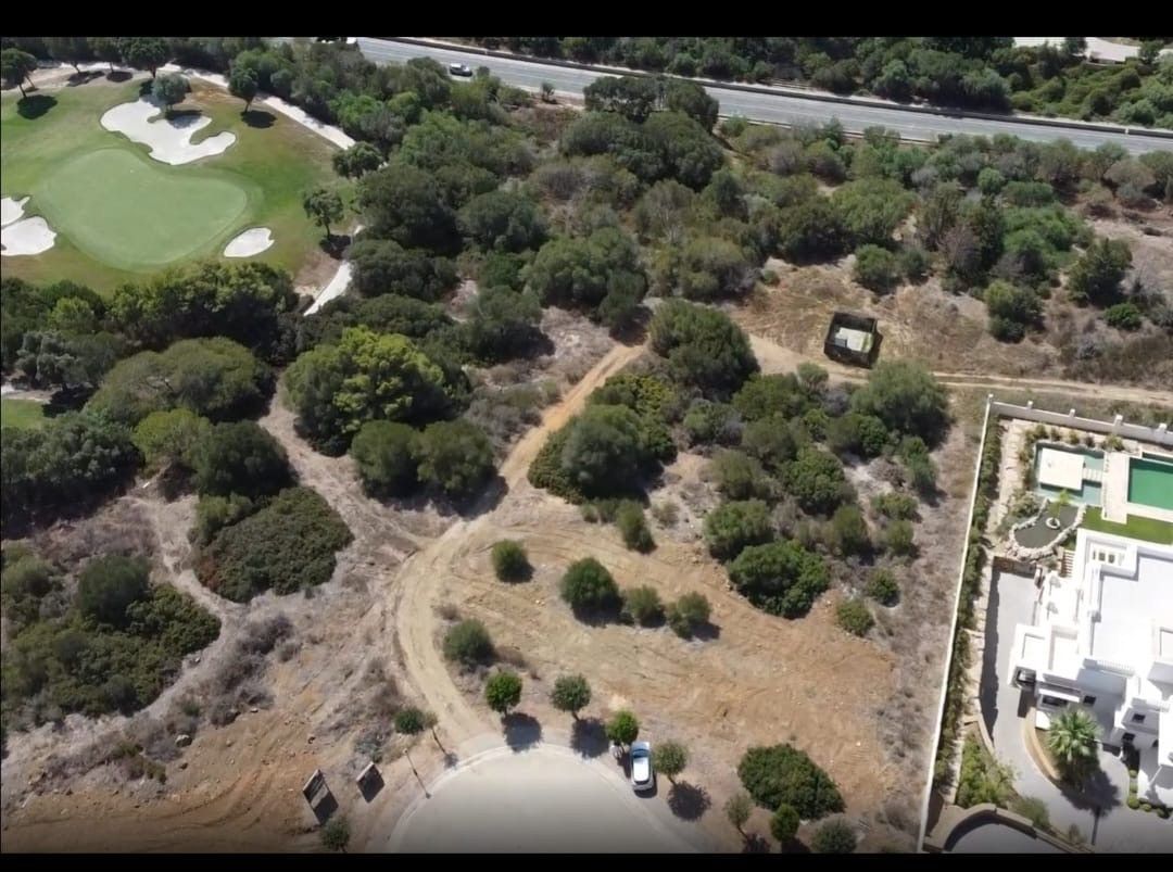 Plot in Sotogrande, Sotogrande, 2/4