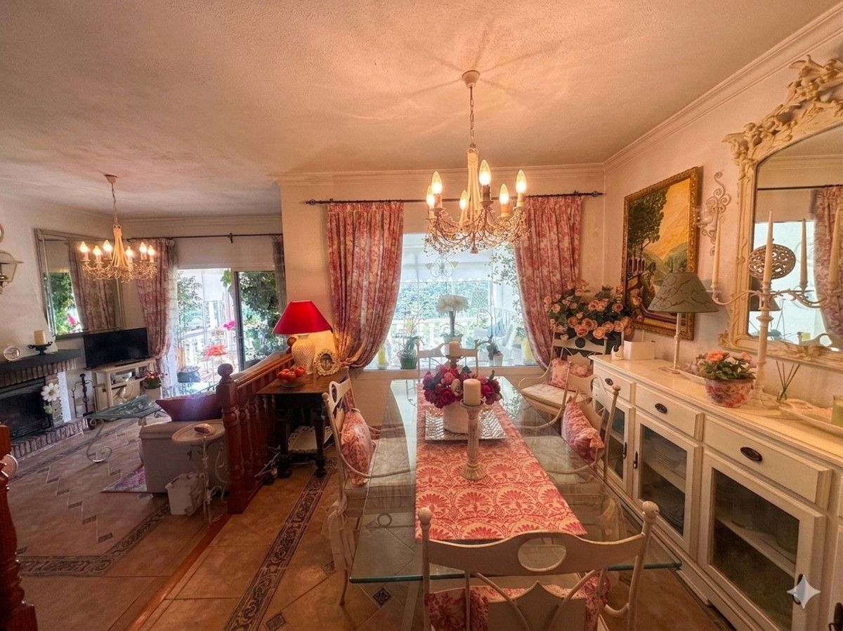 Detached Villa in Monda, Monda, 12/12