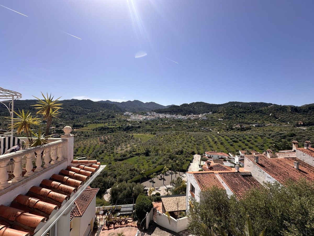 Detached Villa in Monda, Monda, 4/12