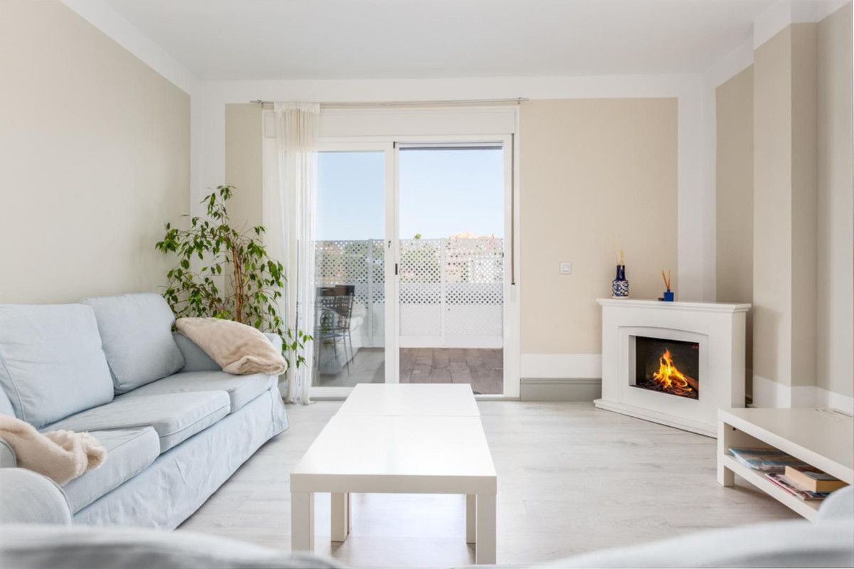 Apartamento de planta media en Nueva Andalucía, Nueva Andalucía, 11/12