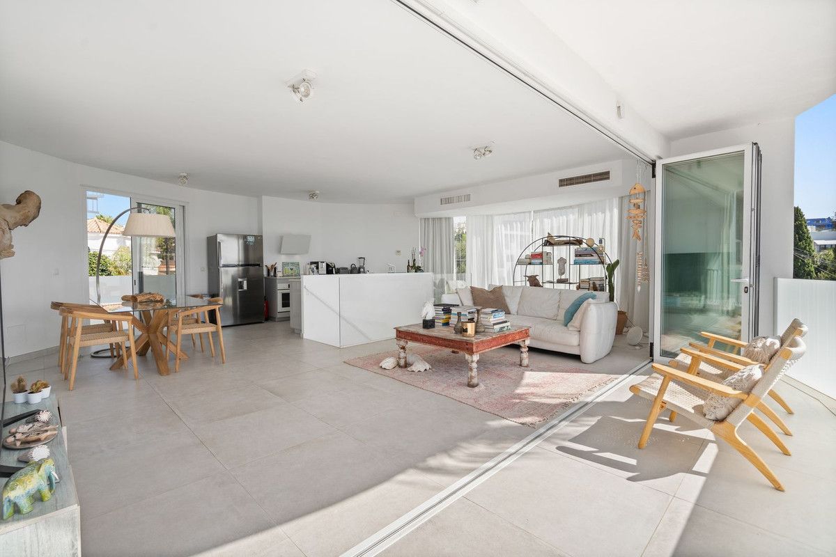 Villa in Marbella East, Marbesa, Marbella East, 11/12
