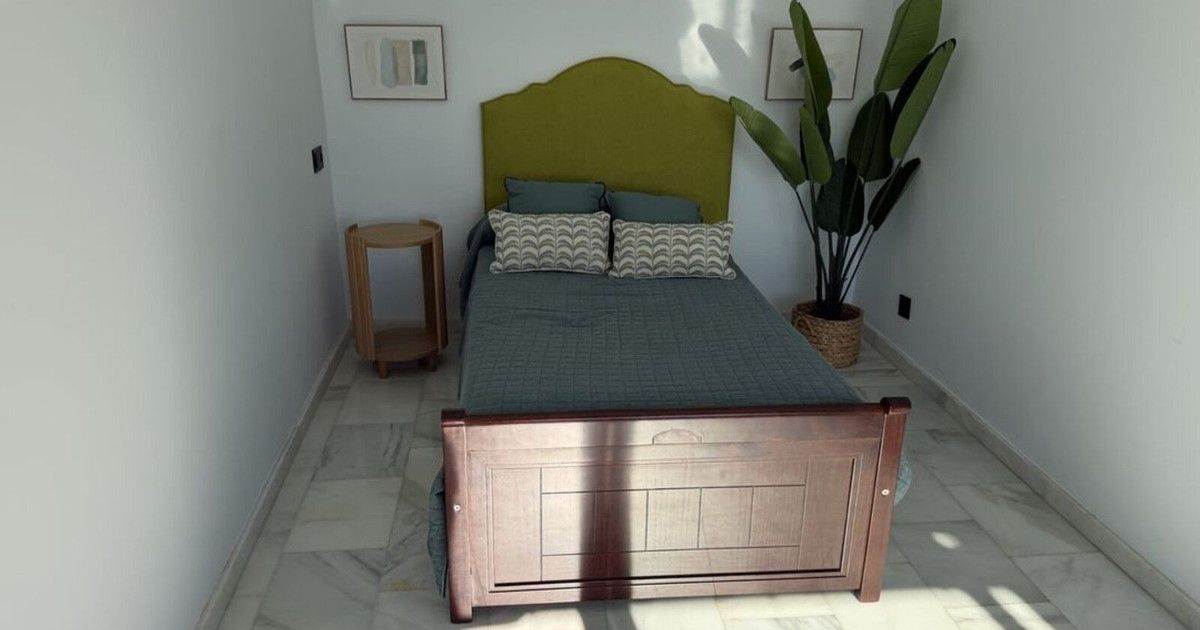 Middle Floor Apartment in Estepona, Estepona, 11/12