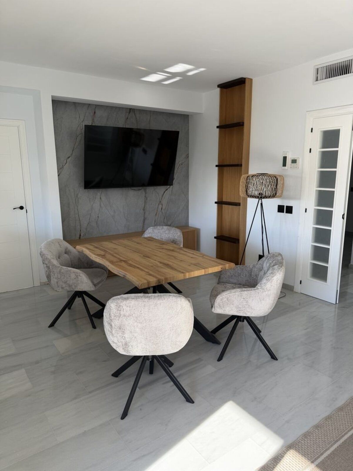 Middle Floor Apartment in Estepona, Estepona, 4/12