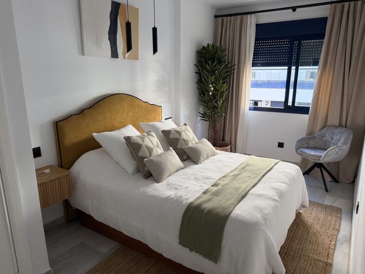 Middle Floor Apartment in Estepona, Estepona, 8/12