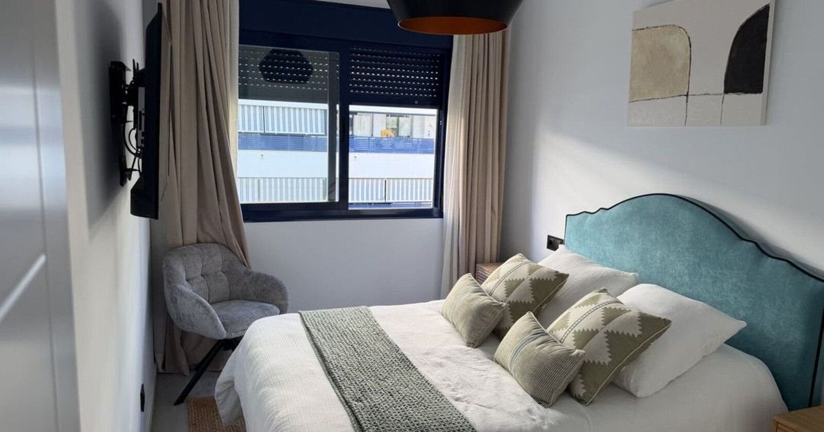 Middle Floor Apartment in Estepona, Estepona, 10/12