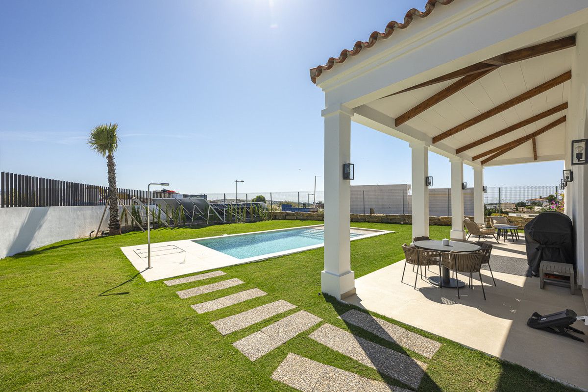 Wolnostojąca willa w Estepona, Estepona, 5/12