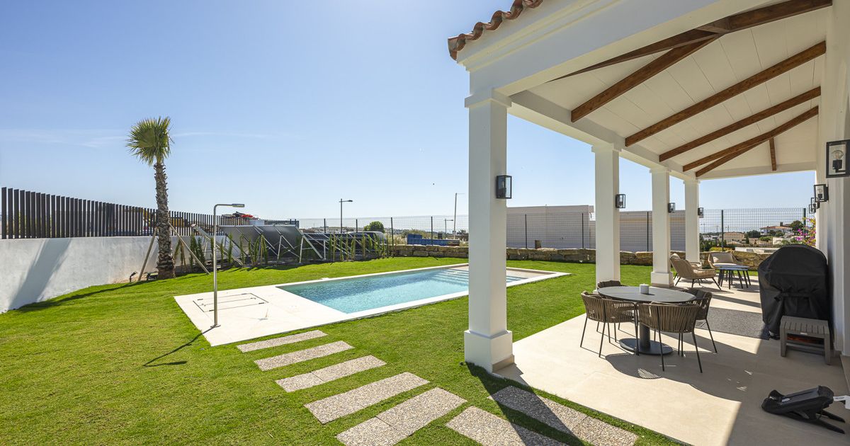 Wolnostojąca willa w Estepona, Estepona, 5/12