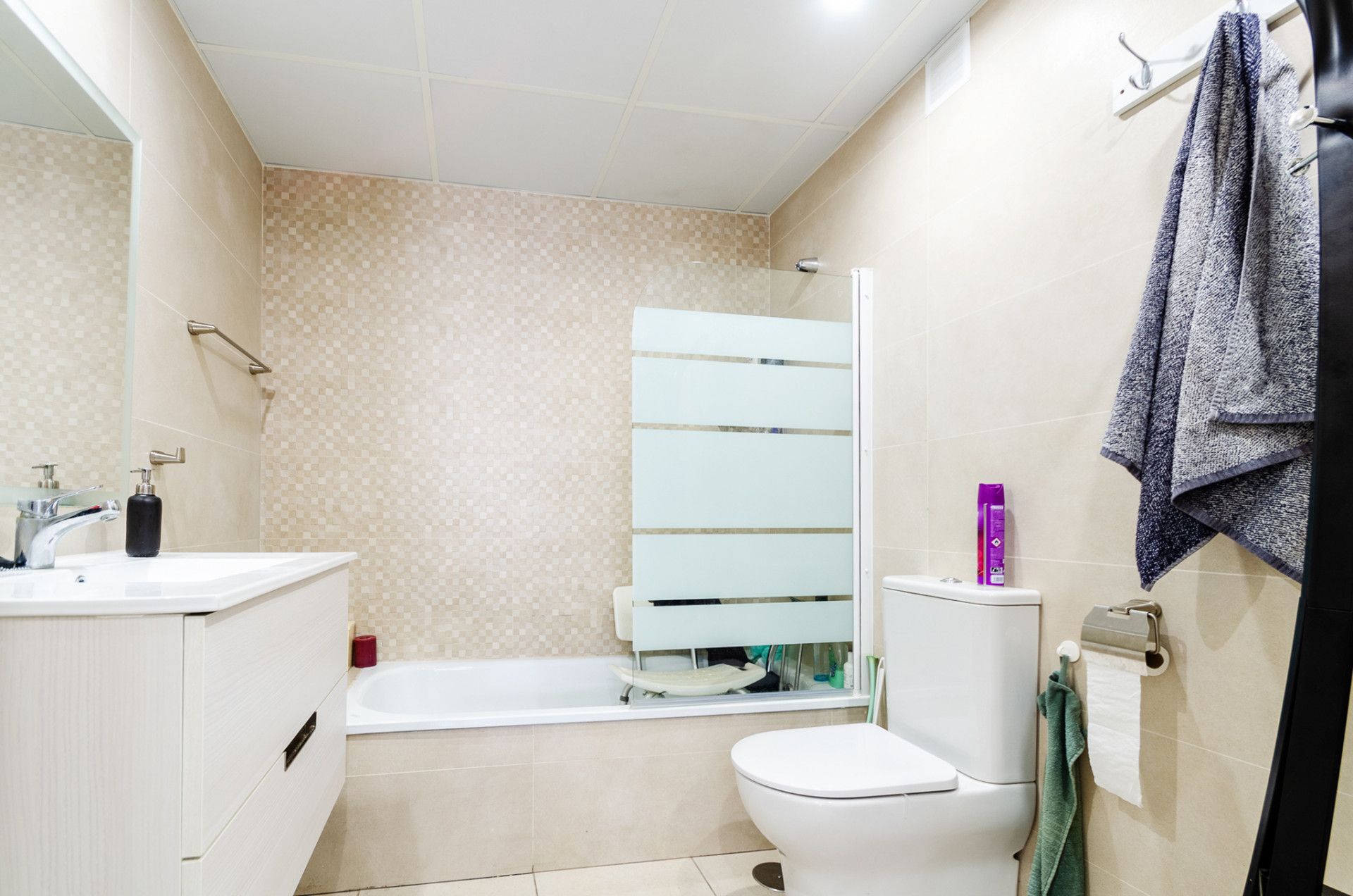 Apartment in Nueva Andalucia, La Campana, Nueva Andalucia, 12/12