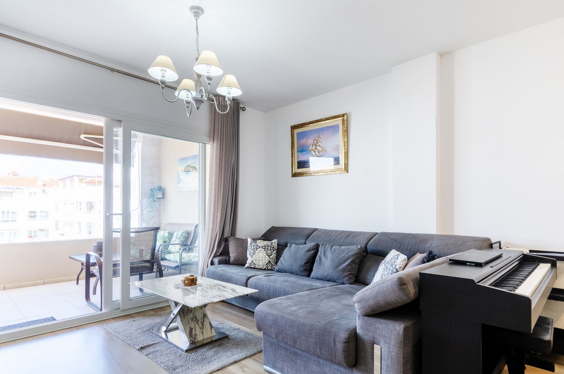 Apartment in Nueva Andalucia, La Campana, Nueva Andalucia, 9/12