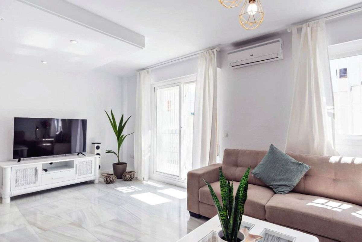 Semi-Detached House in Benalmadena, Benalmadena, 3/12