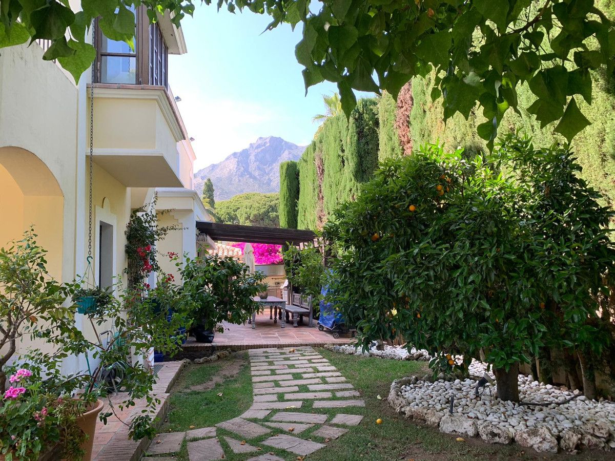 Detached Villa in Sierra Blanca, Sierra Blanca, 5/12