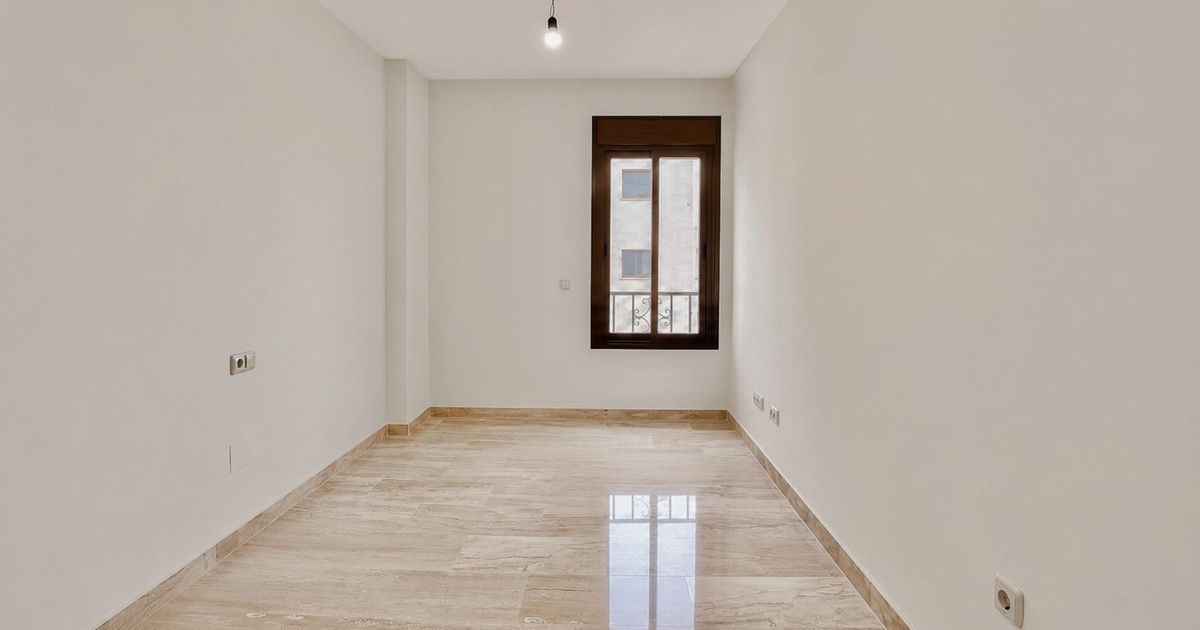 Middle Floor Apartment in Estepona, Estepona, 12/12
