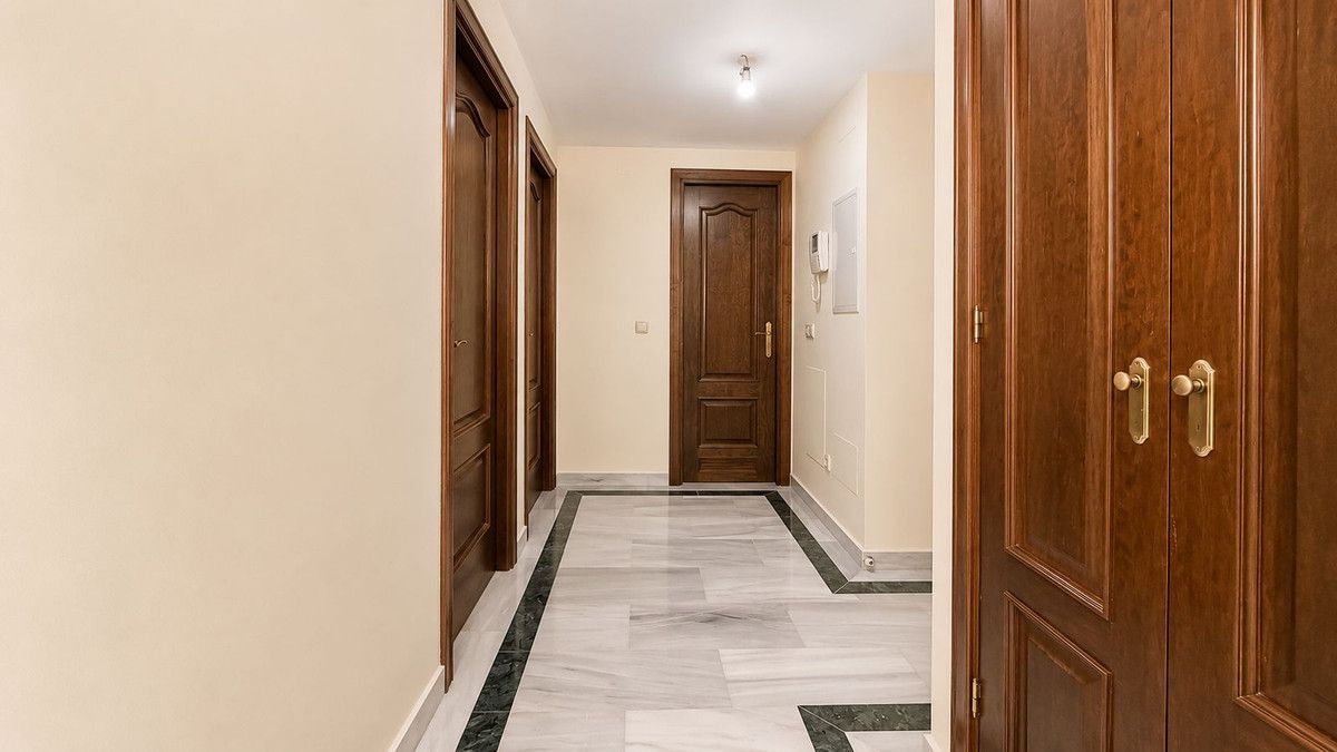 Middle Floor Apartment in Estepona, Estepona, 8/12