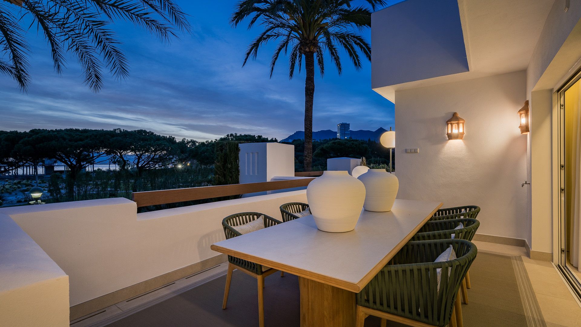 Apartment in Marbella East, Los Monteros Palm Beach, Marbella East, 10/12