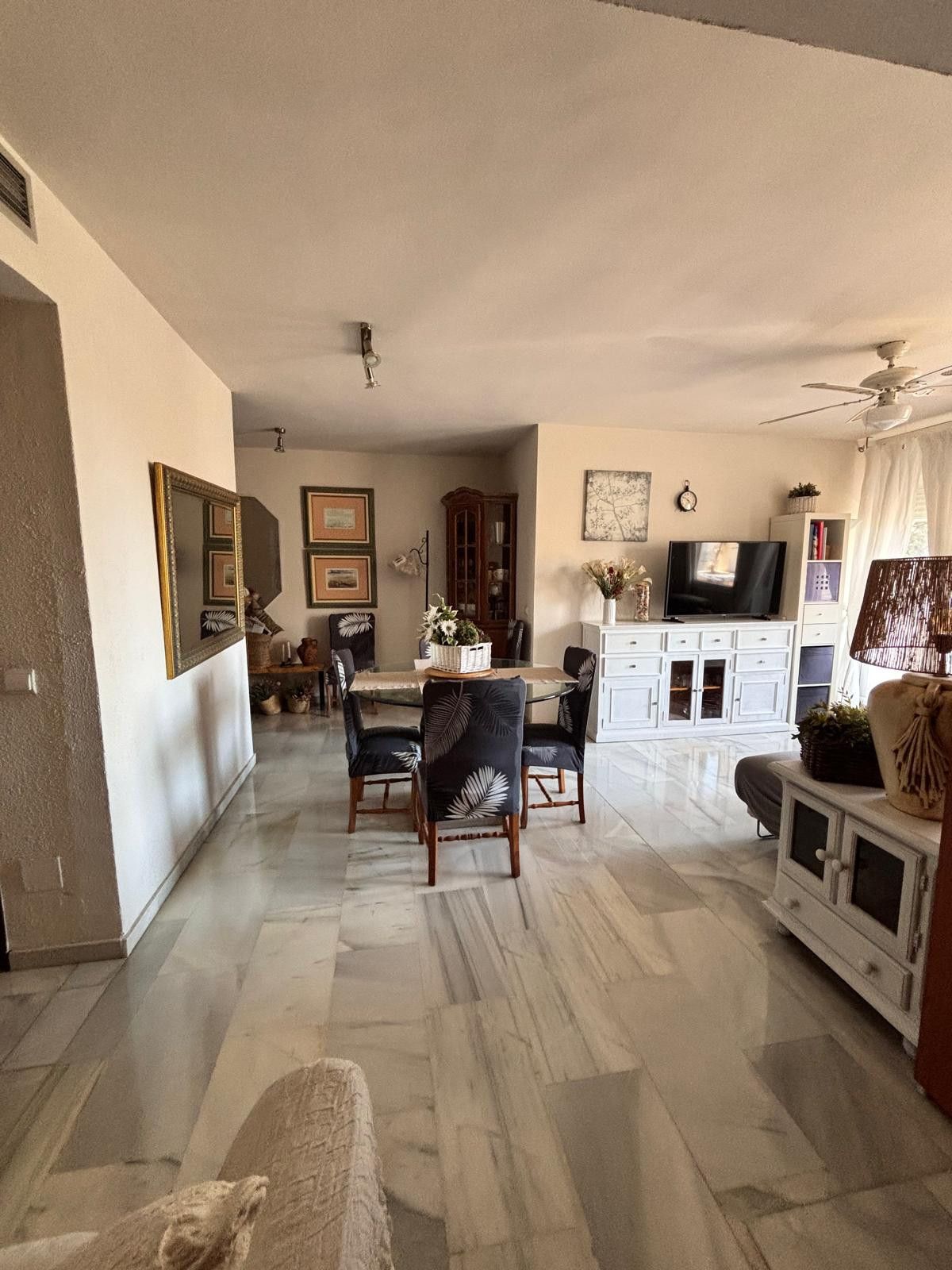 Lägenhet på mellanvåningen i Marbella, Marbella, 1/12