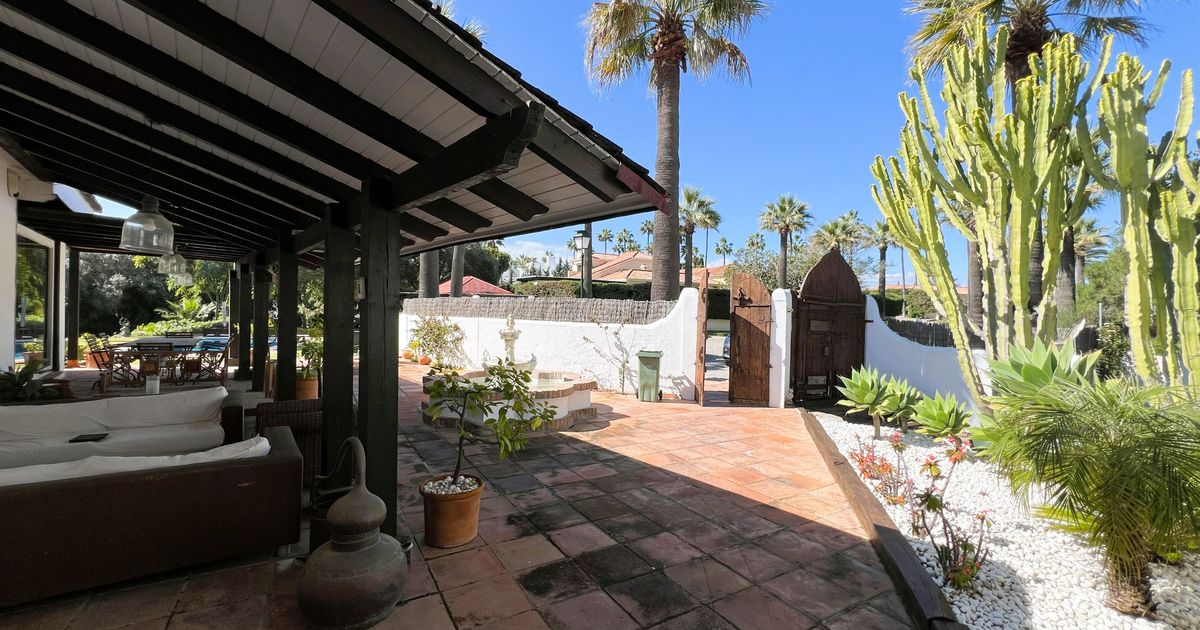 Villa in Sotogrande, Zona B, Sotogrande, 10/12