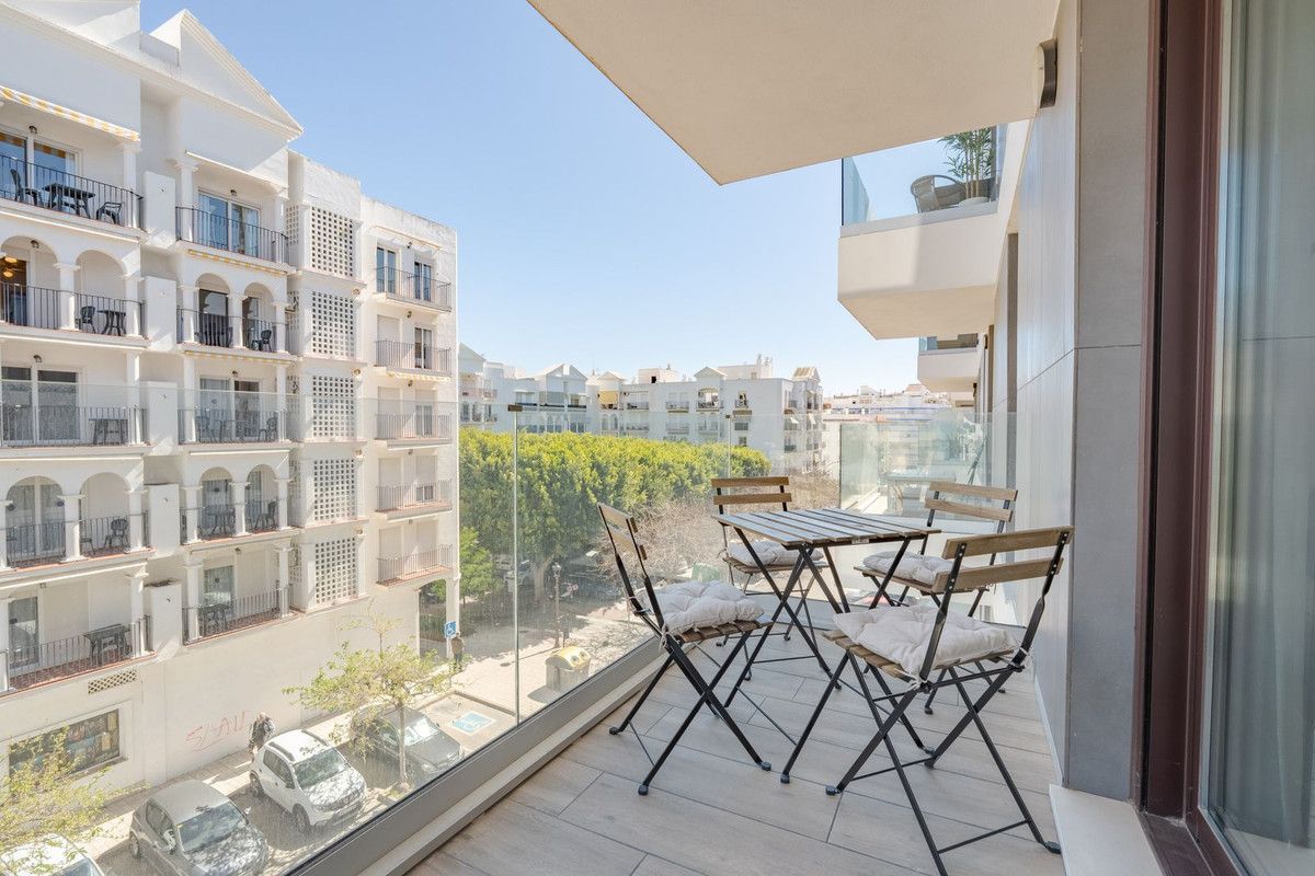 Wohnung in mittlerer Etage in Estepona, Estepona, 3/12