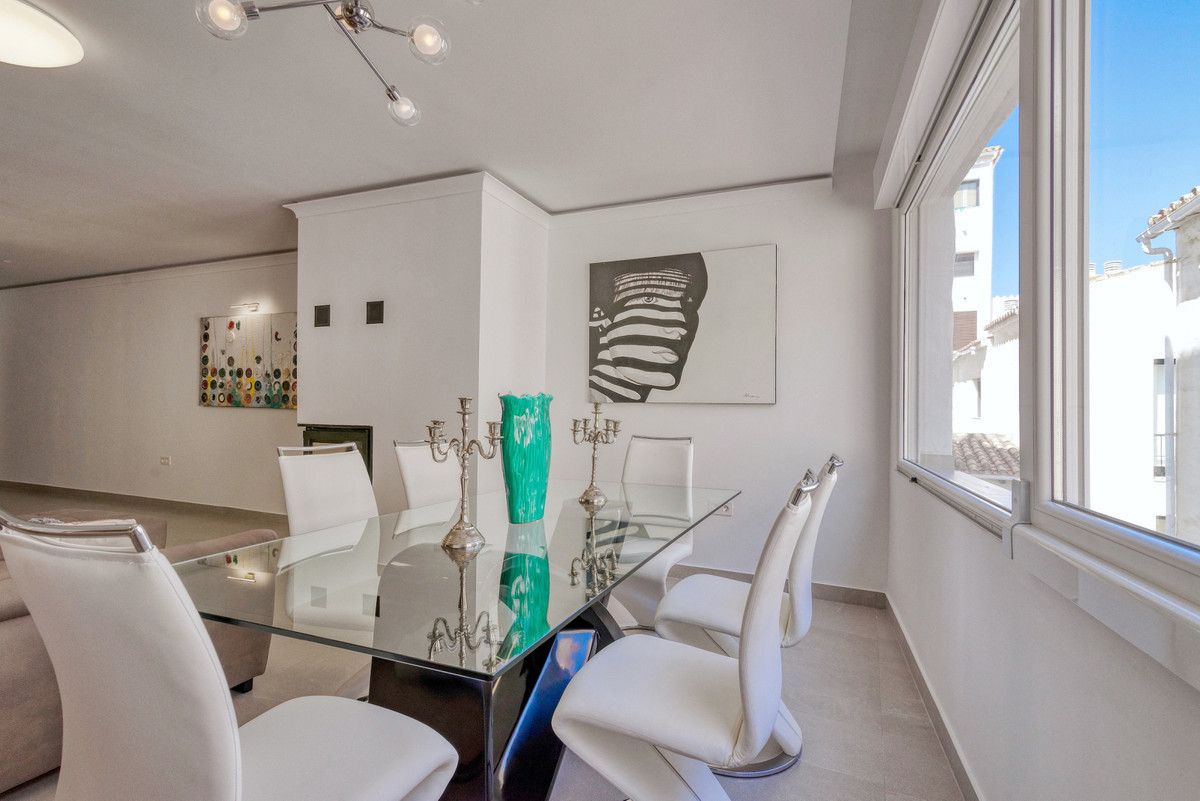 Appartement op de middelste verdieping in Puerto Banús, Puerto Banús, 2/11