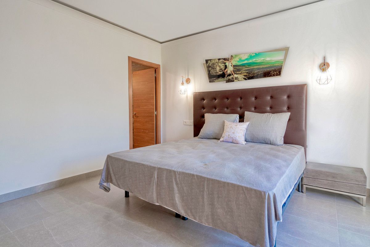 Appartement op de middelste verdieping in Puerto Banús, Puerto Banús, 7/11