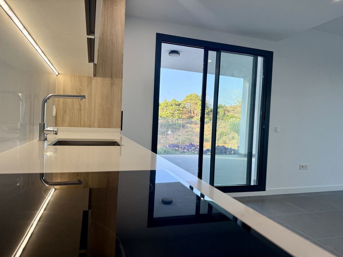 Gelijkvloers appartement in El Faro, El Chaparral, 5/12