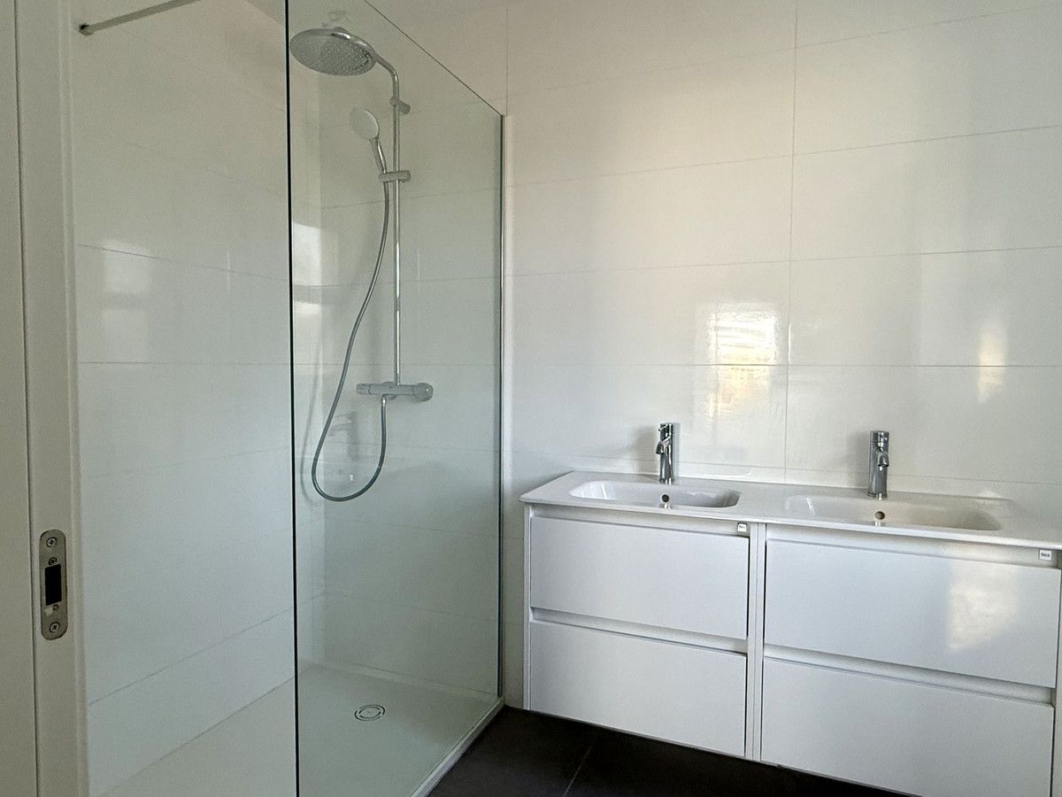Gelijkvloers appartement in El Faro, El Chaparral, 10/12