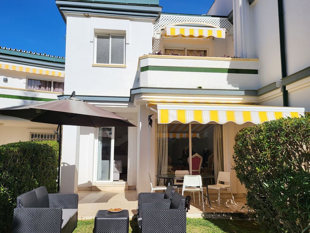 Таунхаус в Estepona, Estepona, 1/12