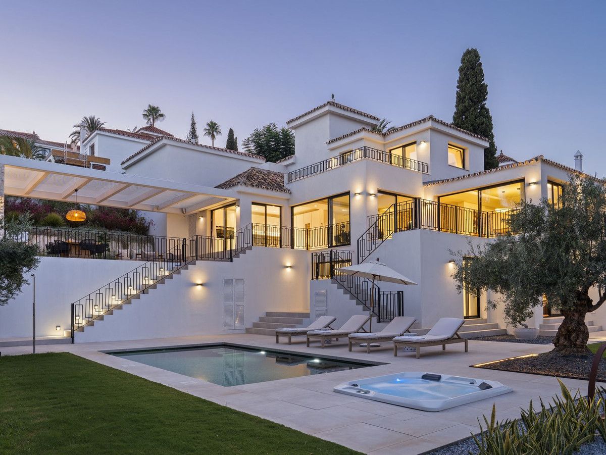 Villa in Nueva Andalucia, La Cerquilla, Nueva Andalucia, 2/12
