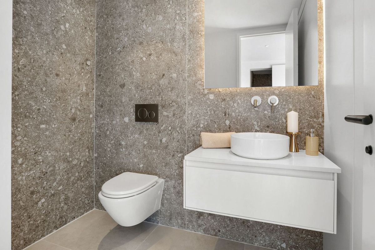 Villa in Nueva Andalucia, La Cerquilla, Nueva Andalucia, 11/12