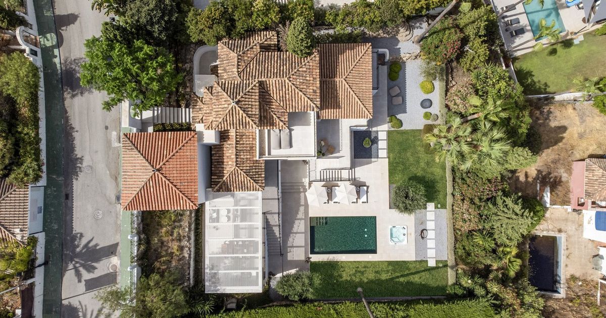 Villa in Nueva Andalucia, La Cerquilla, Nueva Andalucia, 3/12