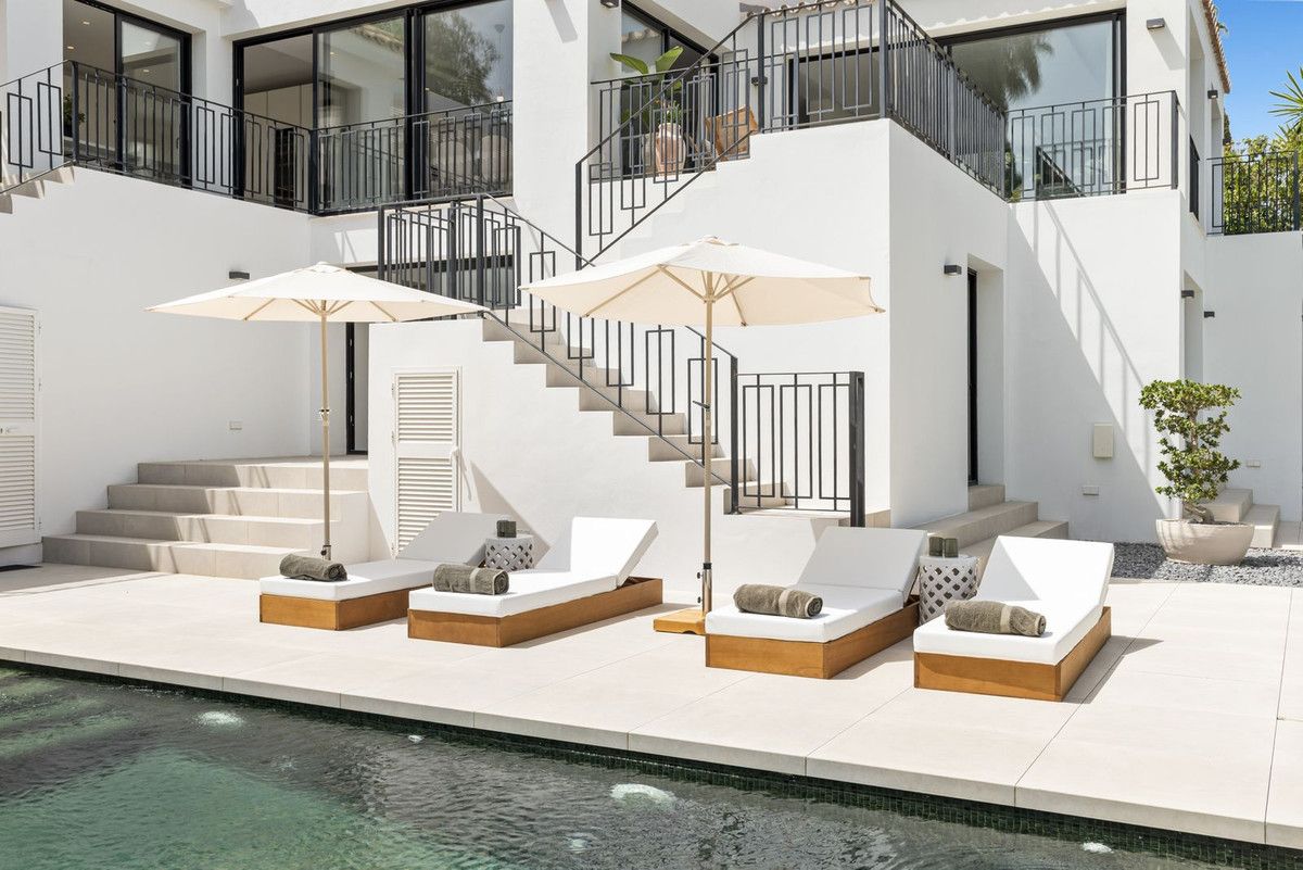 Villa in Nueva Andalucia, La Cerquilla, Nueva Andalucia, 4/12