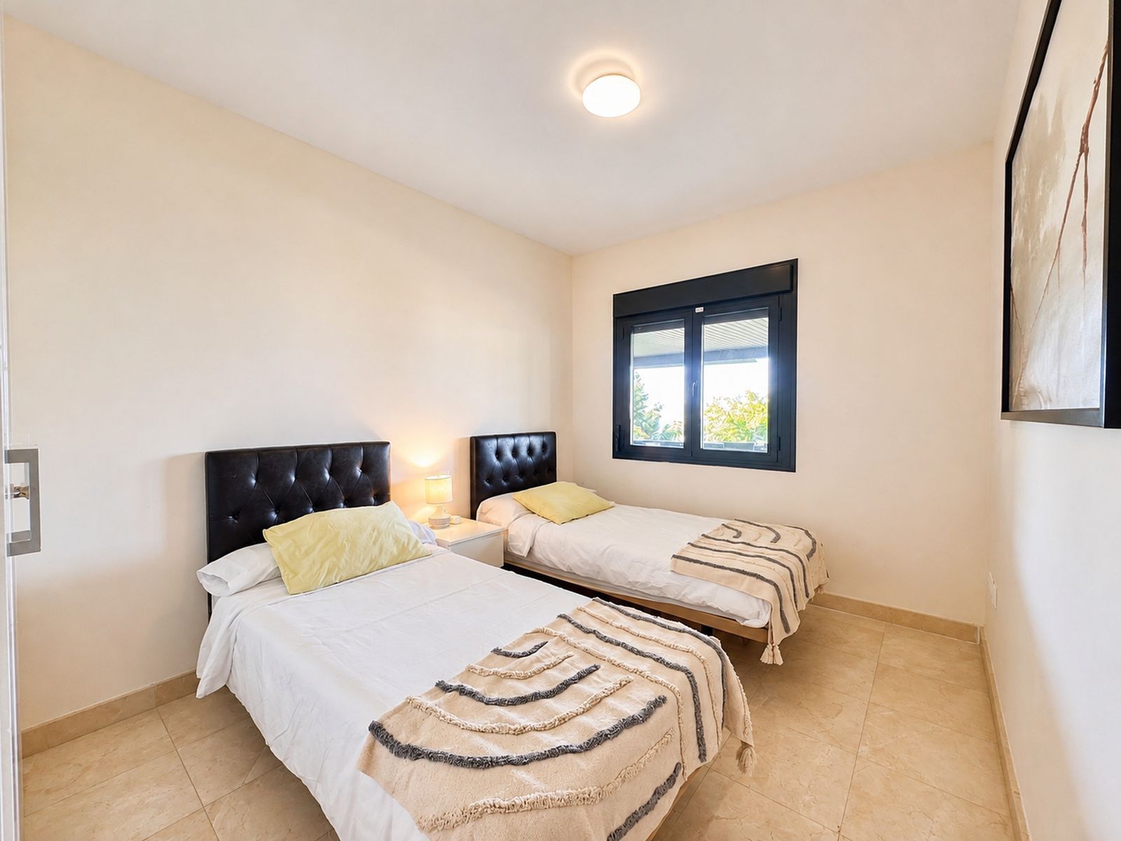 Middle Floor Apartment in Los Flamingos, Los Flamingos, 11/12