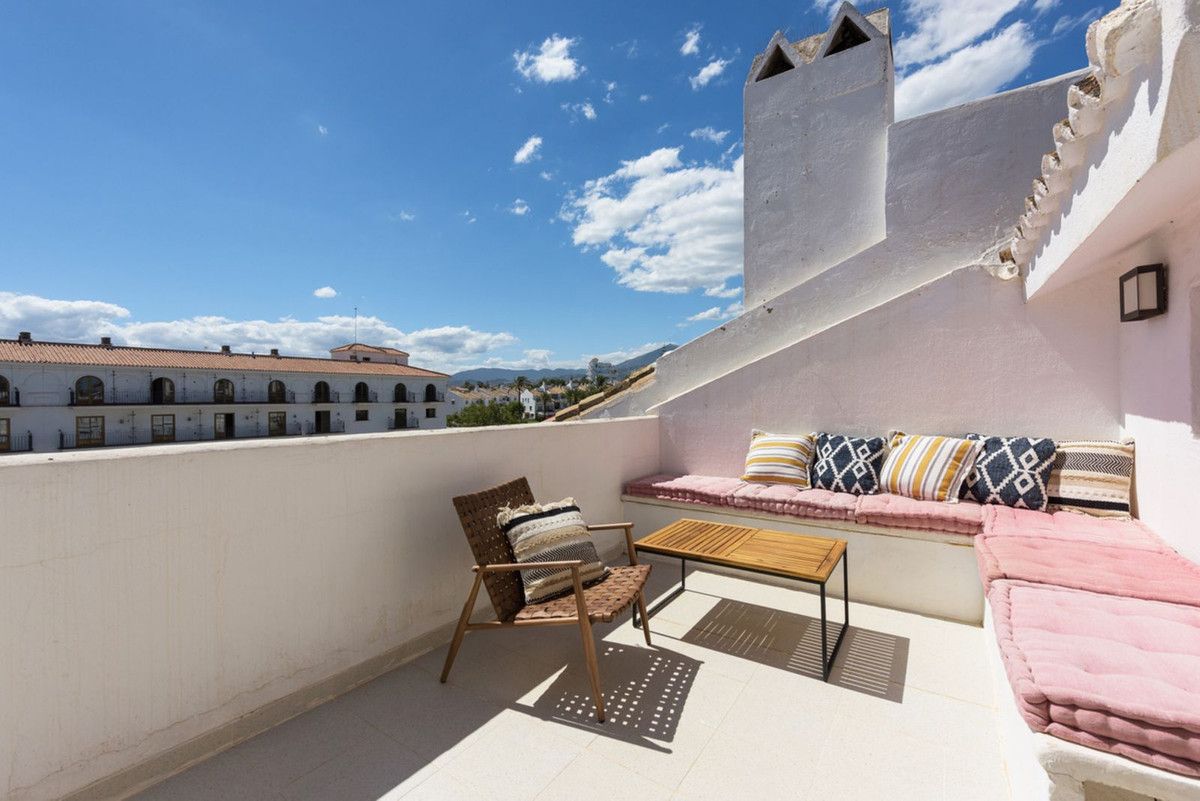 Geschakelde woning in Nueva Andalucía, Nueva Andalucía, 8/12