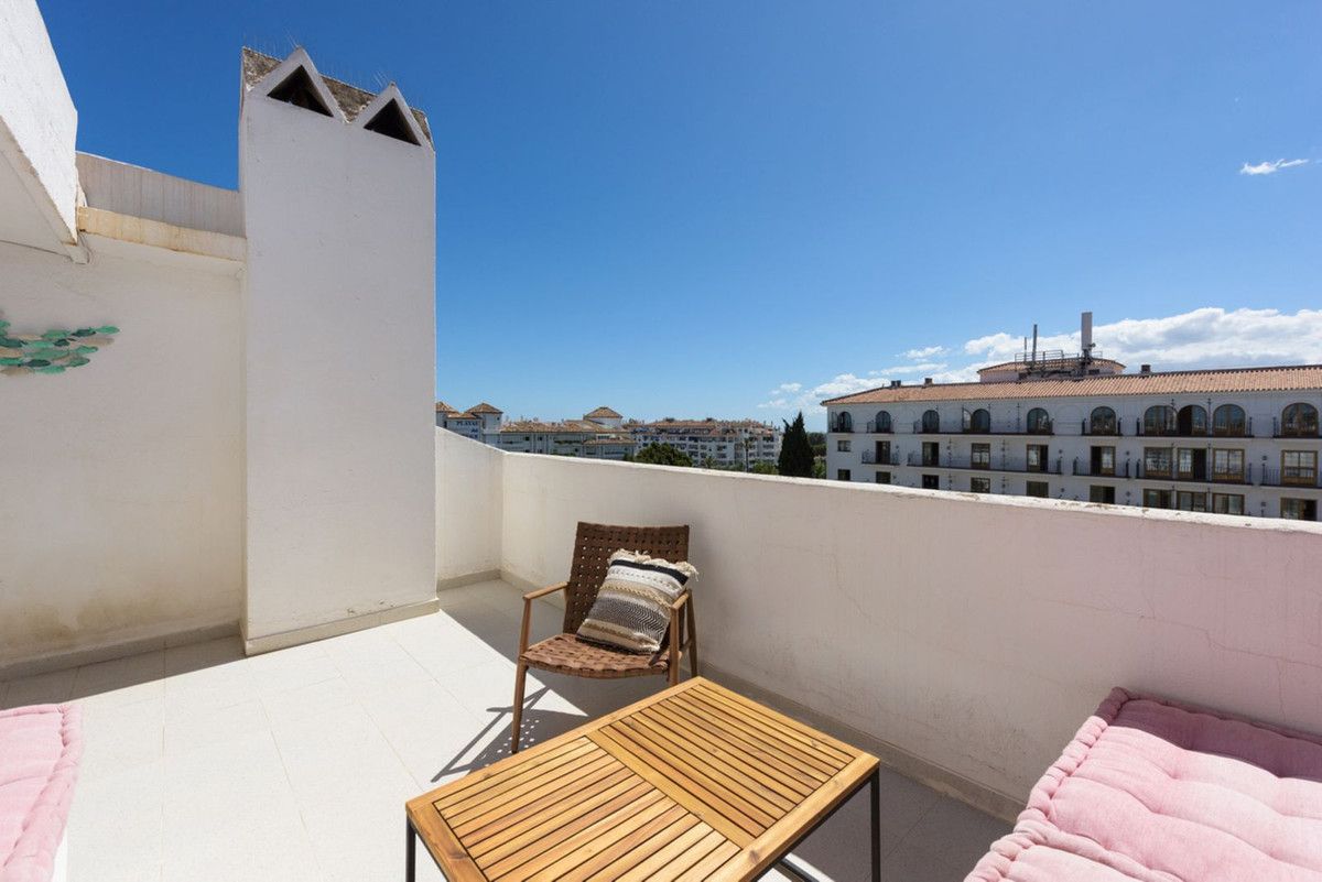 Geschakelde woning in Nueva Andalucía, Nueva Andalucía, 9/12