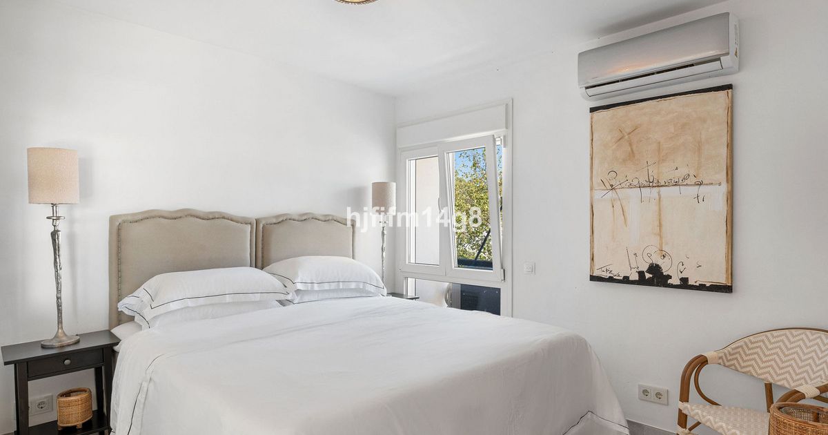 Middle Floor Apartment in La Campana, La Campana, 11/12