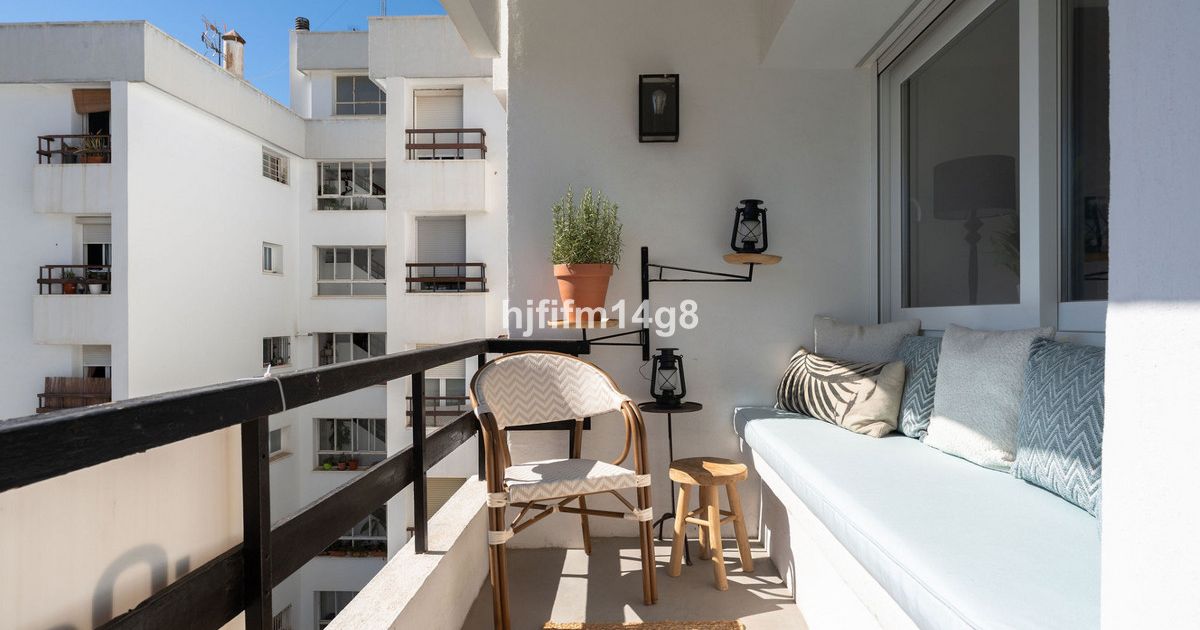 Middle Floor Apartment in La Campana, La Campana, 3/12
