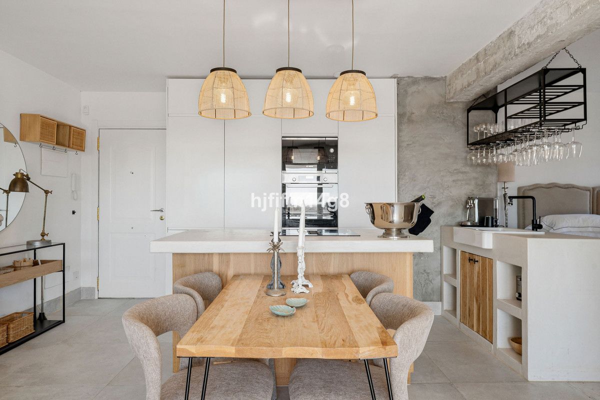 Middle Floor Apartment in La Campana, La Campana, 7/12