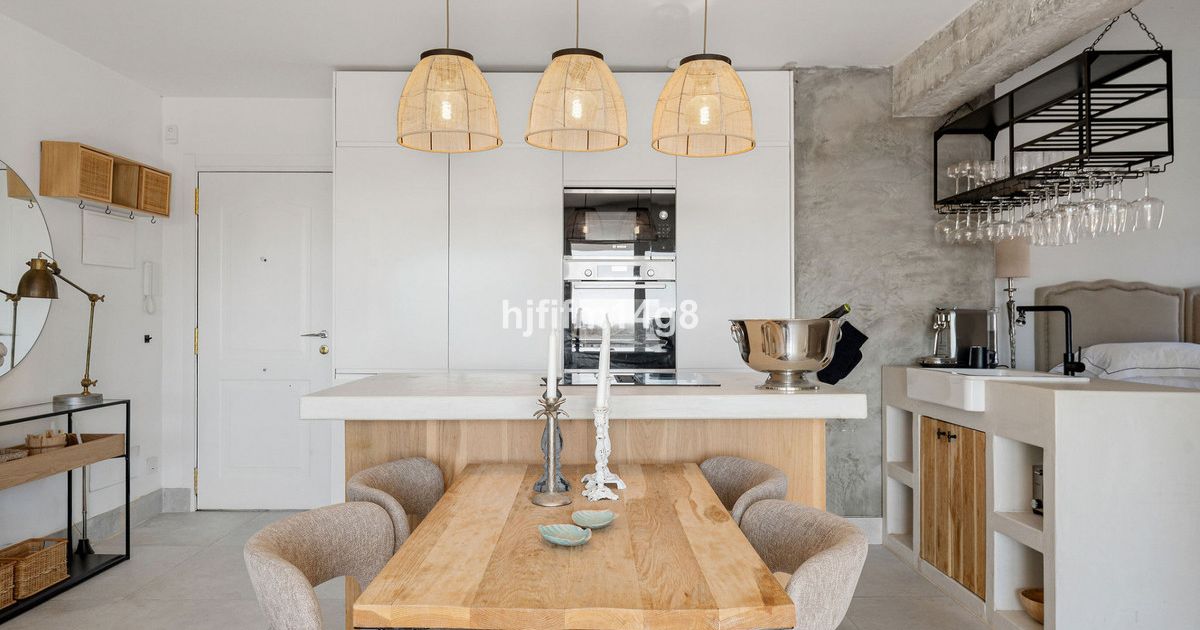 Middle Floor Apartment in La Campana, La Campana, 7/12