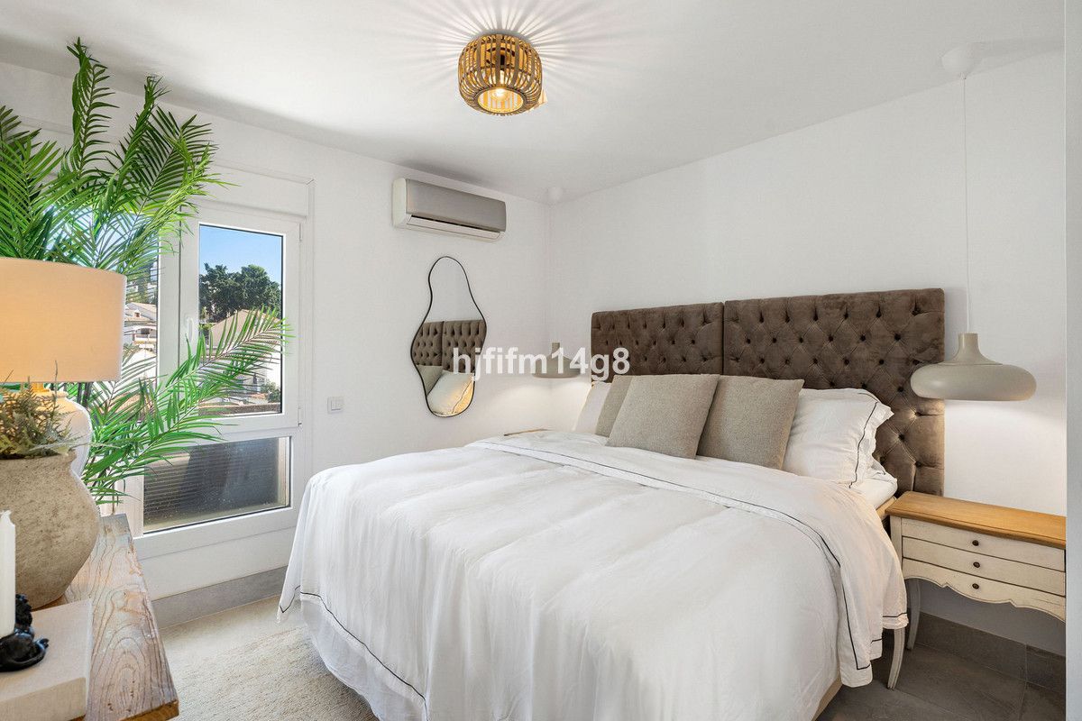 Middle Floor Apartment in La Campana, La Campana, 10/12