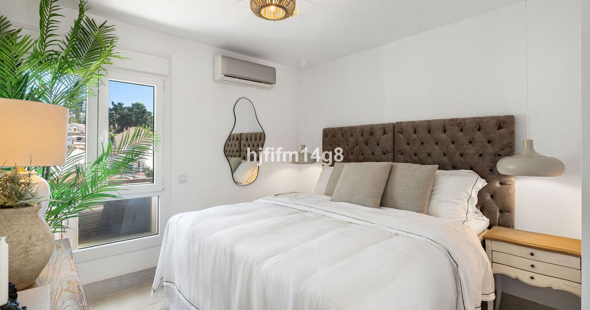 Middle Floor Apartment in La Campana, La Campana, 10/12