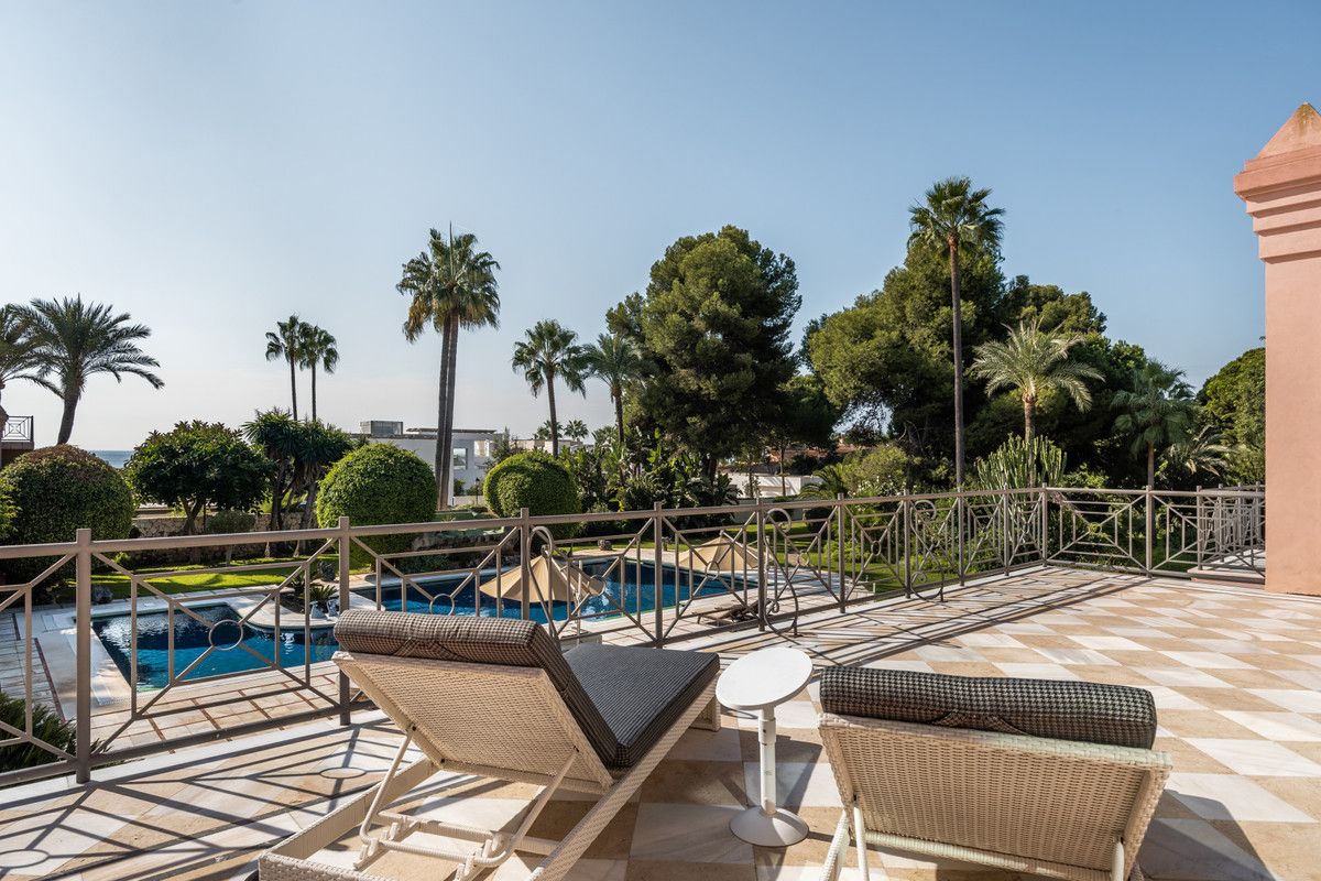 Villa Independiente en Estepona, Estepona, 7/12