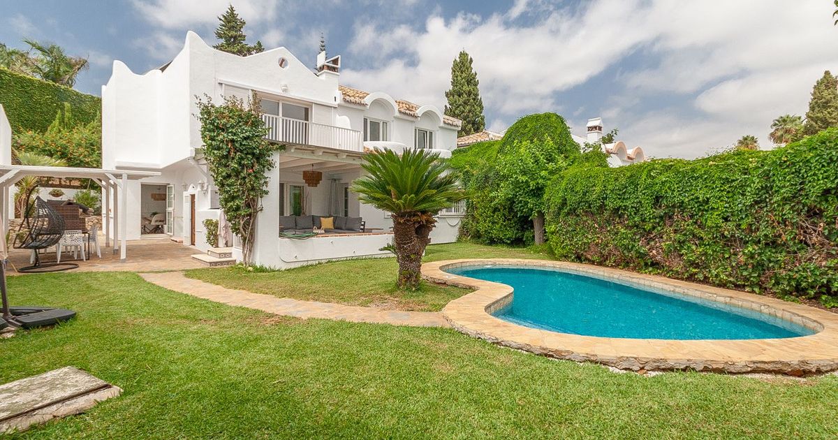 Villa individuelle à Elviria, Elviria, 8/12