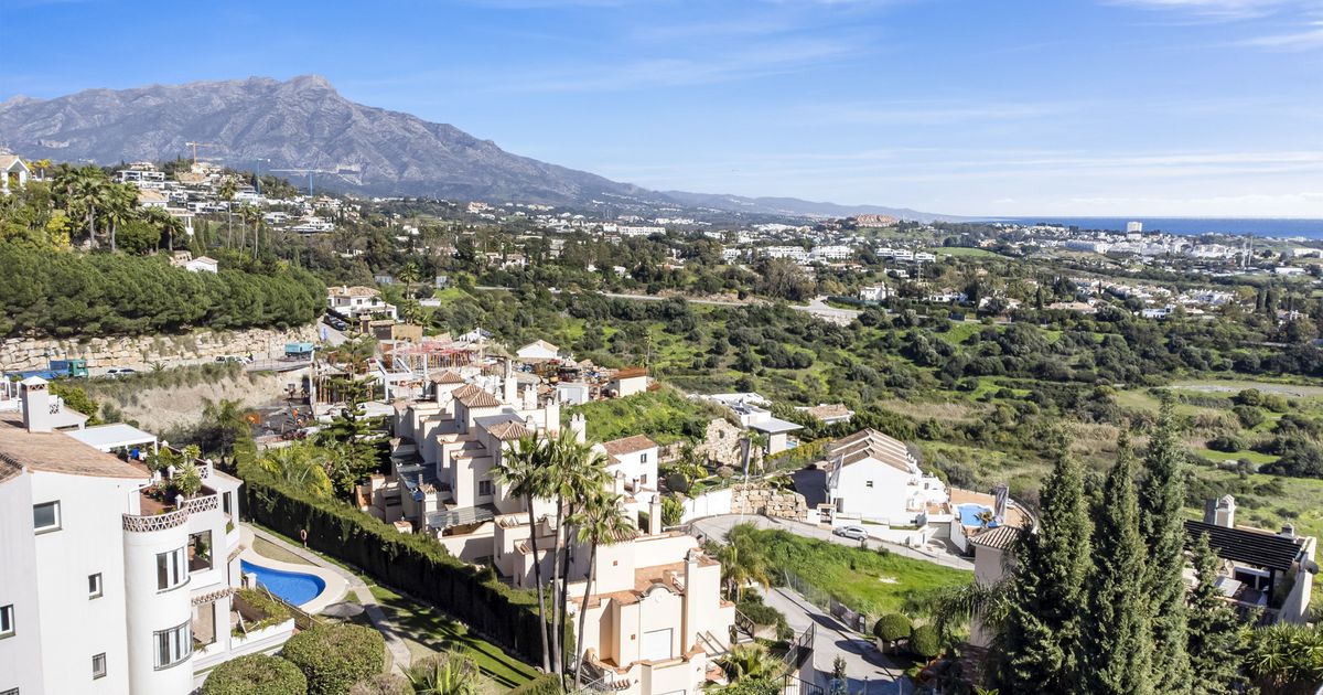 Penthouse in Benahavis, Puerto del Almendro, Benahavis, 5/12