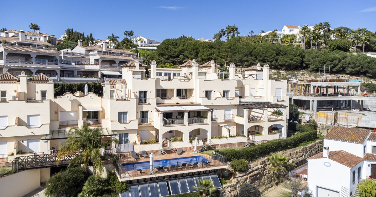 Penthouse in Benahavis, Puerto del Almendro, Benahavis, 6/12