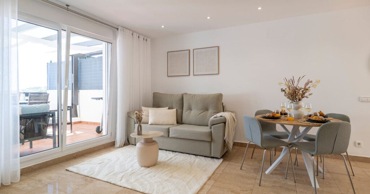 Middle Floor Apartment in La Duquesa, La Duquesa, 11/12