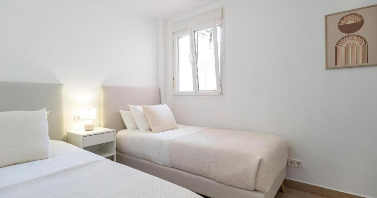 Middle Floor Apartment in La Duquesa, La Duquesa, 12/12