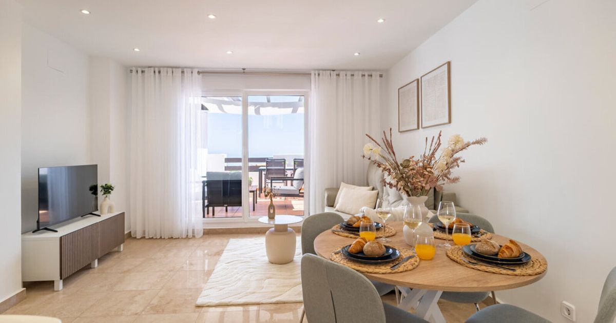 Middle Floor Apartment in La Duquesa, La Duquesa, 7/12